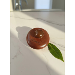 Masseur de Cuir Chevelu en Bois de Santal – Stimule la Pousse et Apaise – NSIK’S